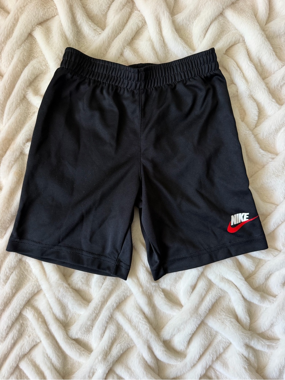 Nike Athletic Shorts in Black Boys Medium